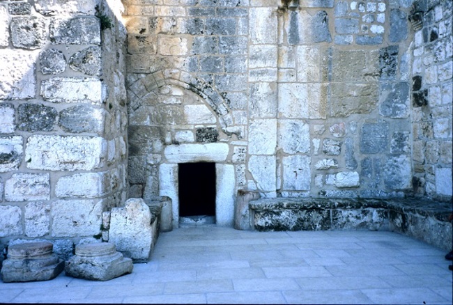 A születés templom bejárata Betlehemben