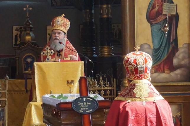 Atanáz püspök, Ábel püspök (háttal)