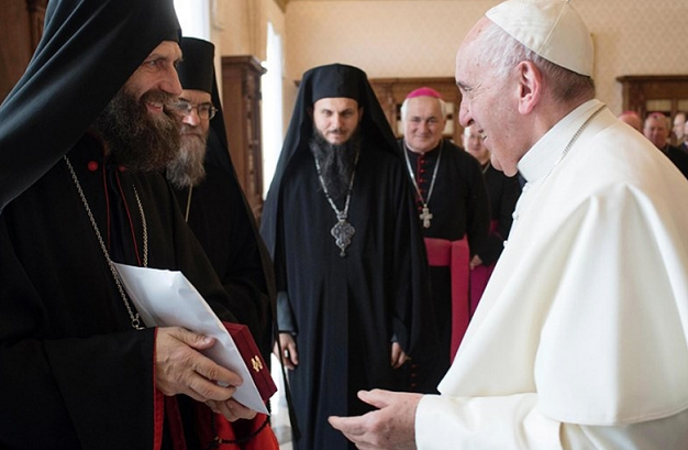 Ferenc pápa fogadja a Metropólia elöljáróit