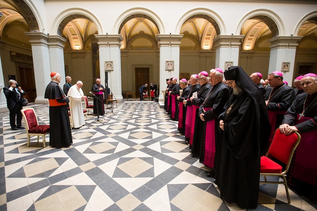 Ferenc pápa és a püspökök