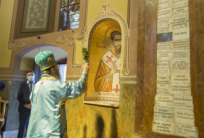 ikonmegáldás, Atanáz püspök