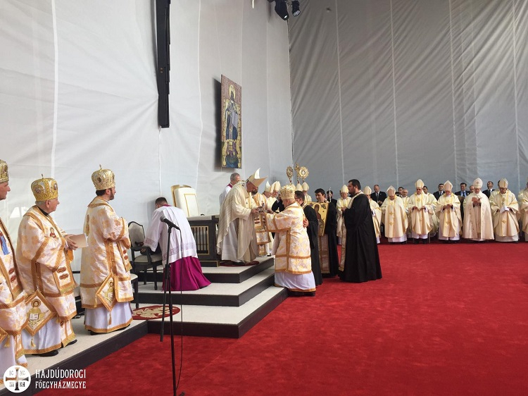 Balázsfalván Ferenc pápa köszöntése