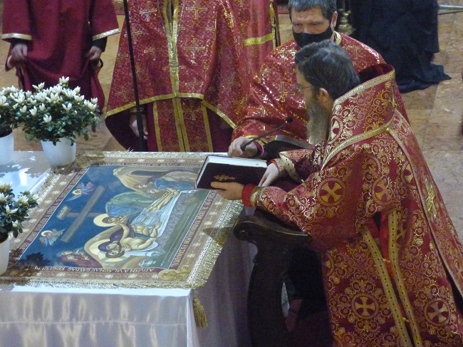 Atanáz püspök a síri lepel előtt