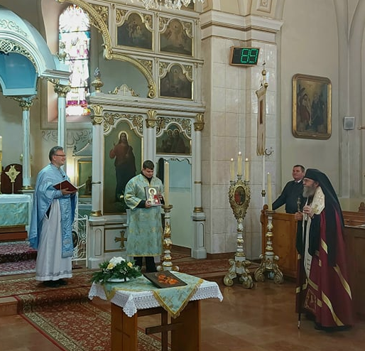 Atanáz püspök balról