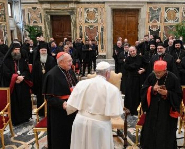 Ferenc pápa a Keleti Egyházak Kongregációjának tagjaival (balról Kocsis Fülöp metropolita)