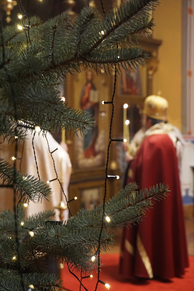 karácsonyfa, Atanáz püspök az ambonon
