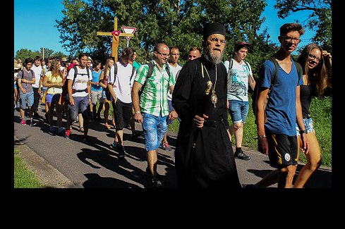 gyalogos zarándokok, miskolci püspök